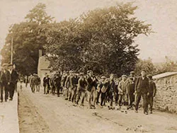 Procession at Newton 1904 - Ref: VS13